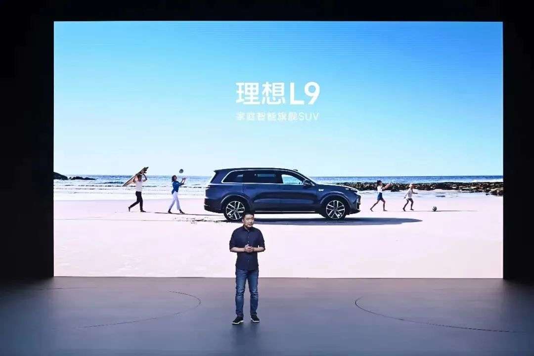 Five screens, VR, projection, 