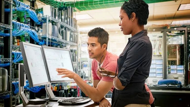 Oracle 云基础设施扩展分布式云服务，为组织提供更高的灵活性和可控性