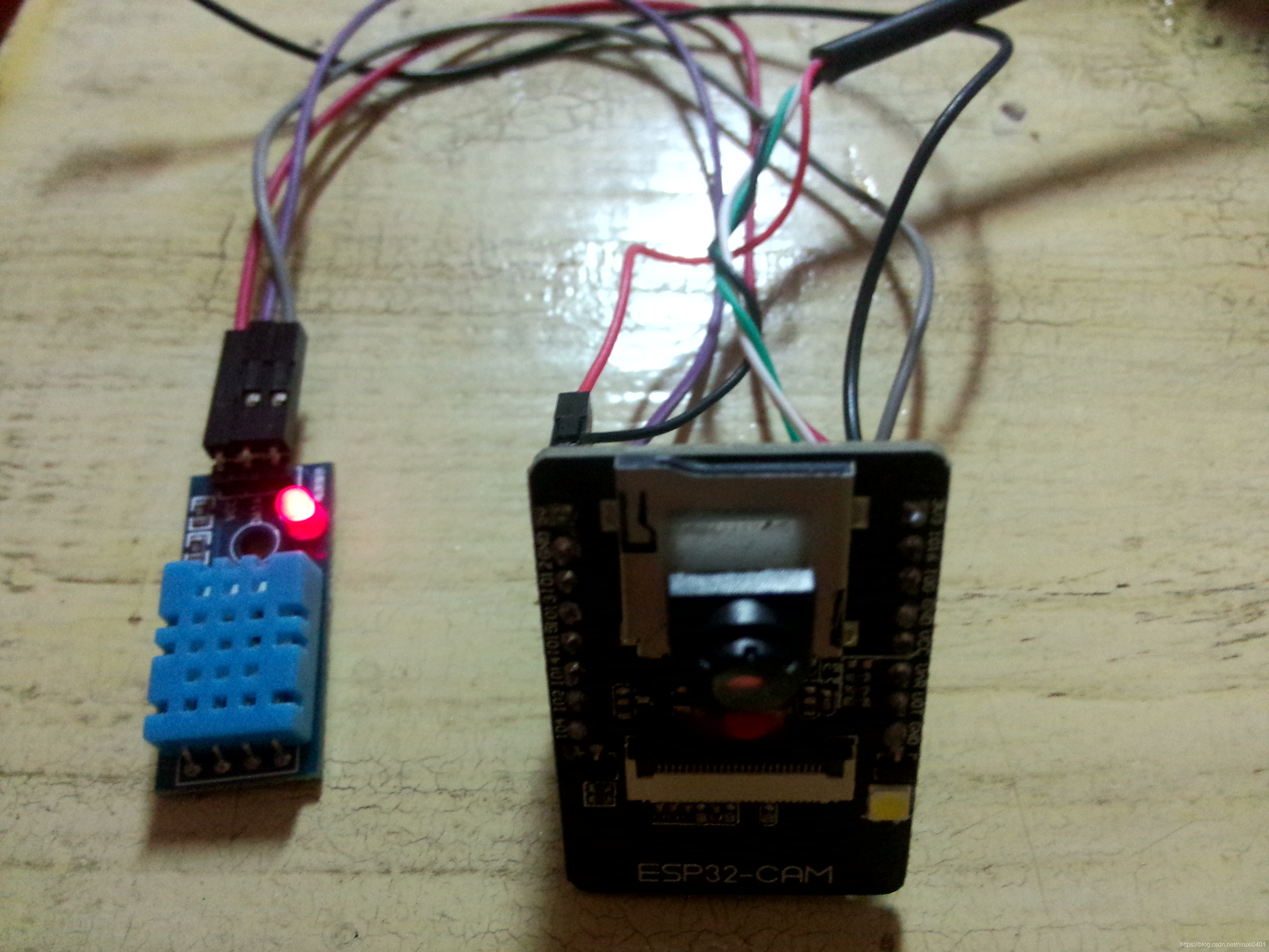 Esp32-cam high cost performance temperature and humidity monitoring system