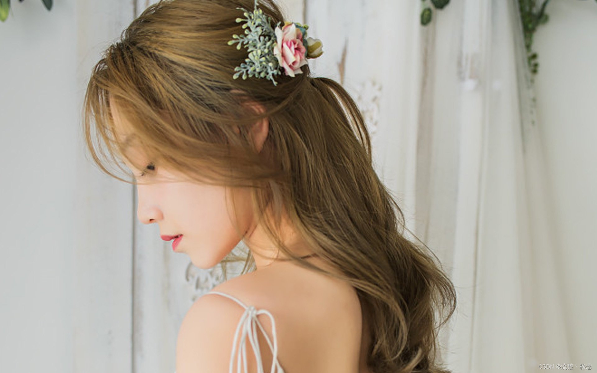  Please add a picture description 